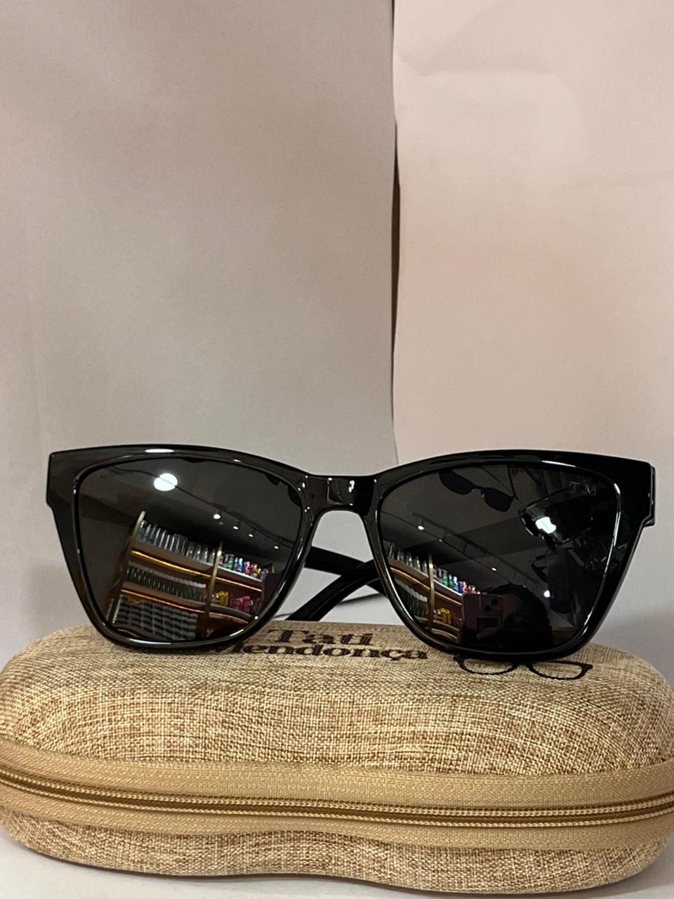 Óculos de Sol Feminino Katia - Linha Tati Mendonça